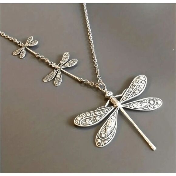 Dragonfly Necklace - Picture 1 of 6